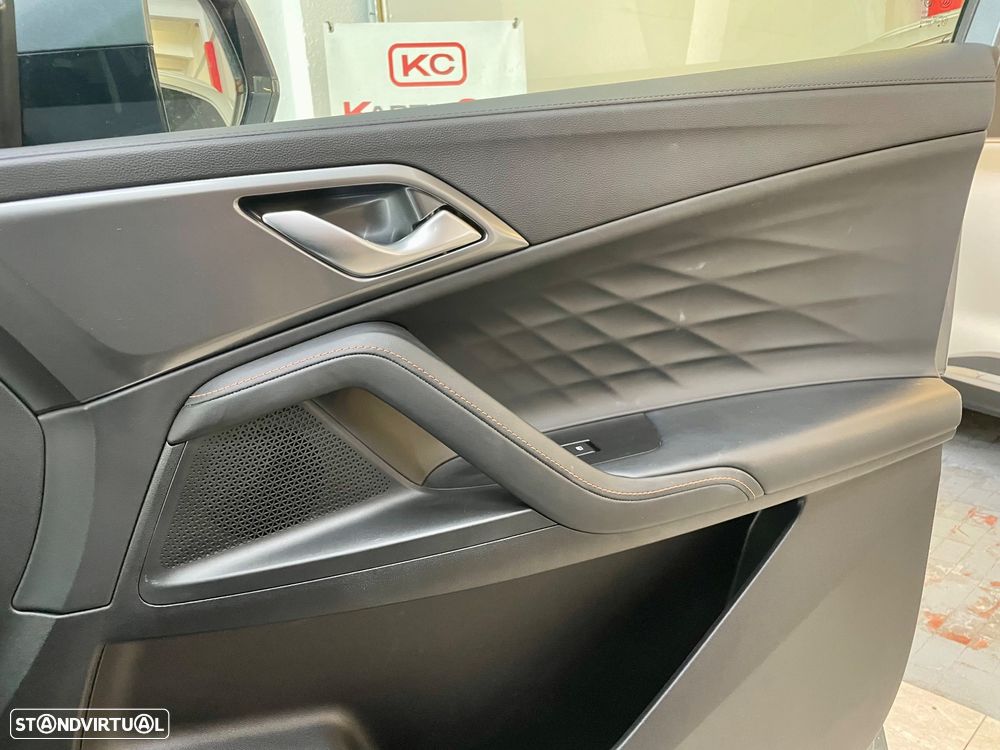 MG EHS 1.5 T-GDI Plug-in Hybrid Luxury - 33