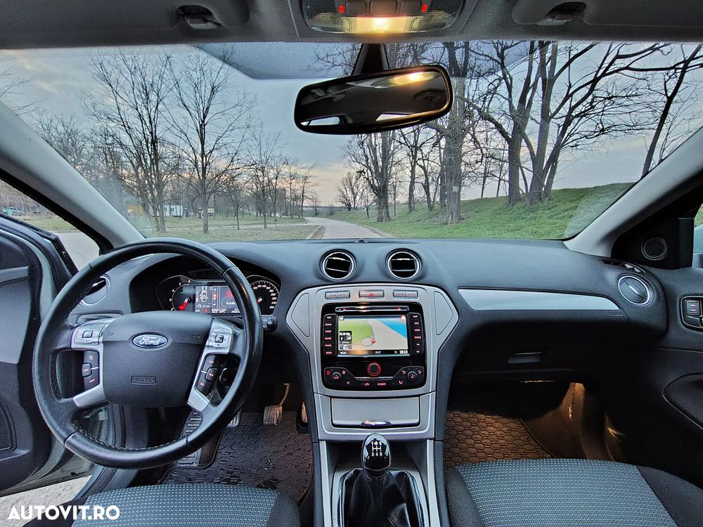 Ford Mondeo 1.8 TDCi Trend - 11