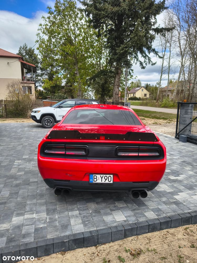 Dodge Challenger - 19
