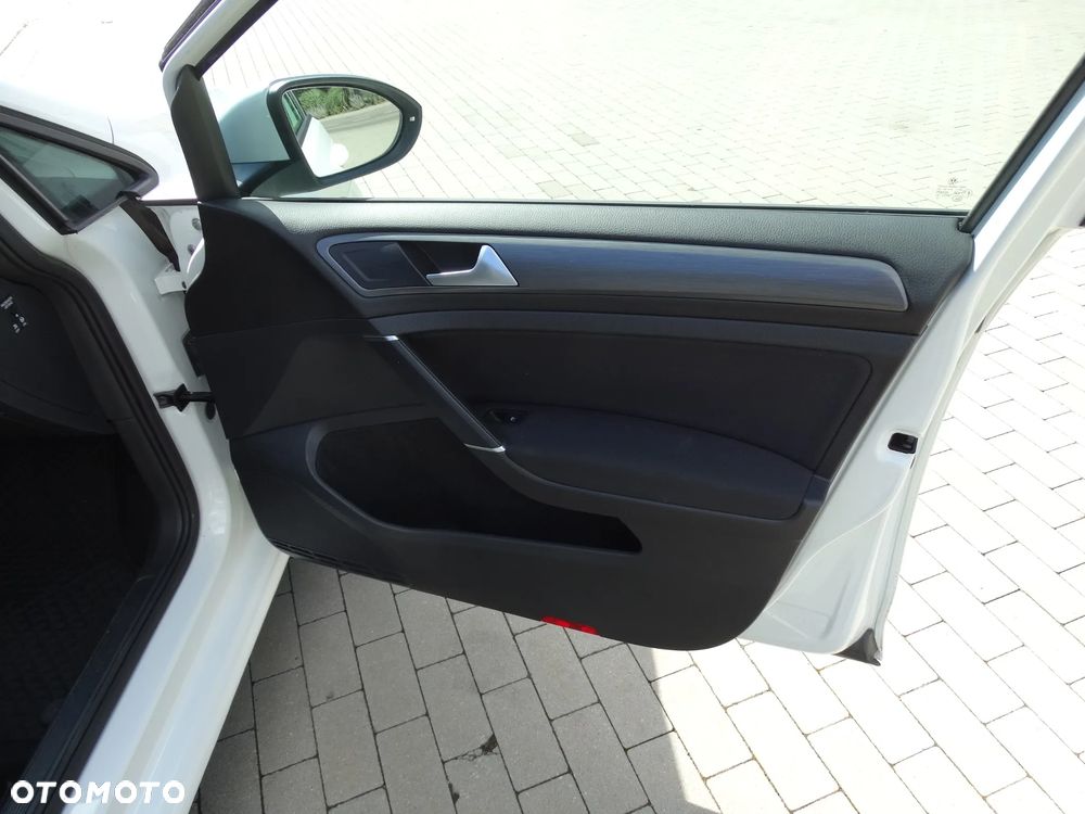 Volkswagen Golf 1.5 TSI BlueMotion ACT Comfortline - 32