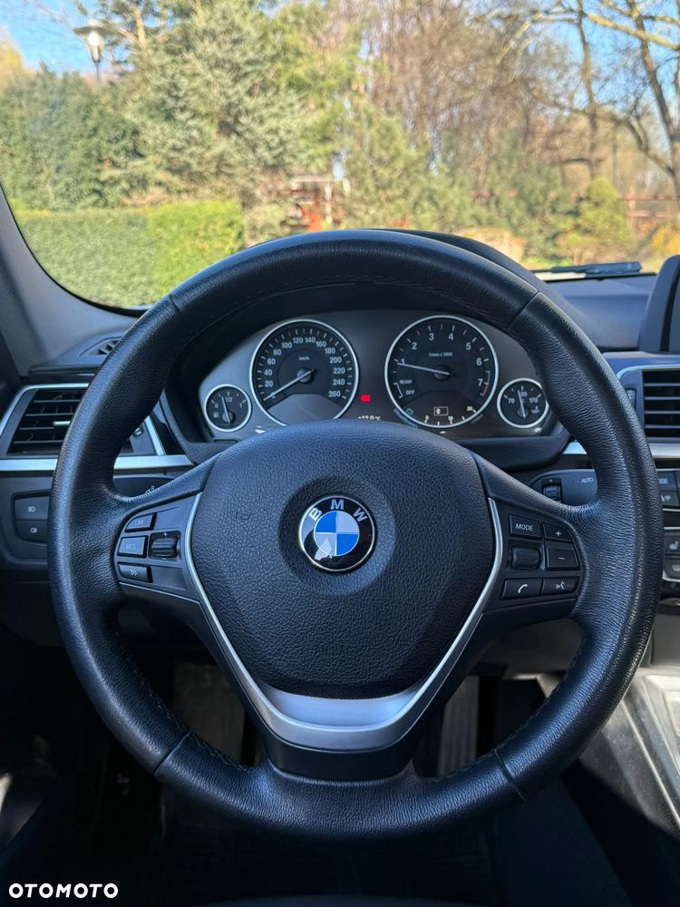 BMW Seria 3 318i Advantage - 28