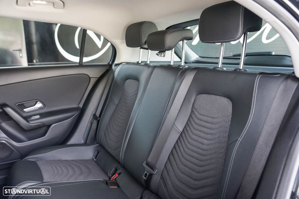 Mercedes-Benz A 200 Standard - 38