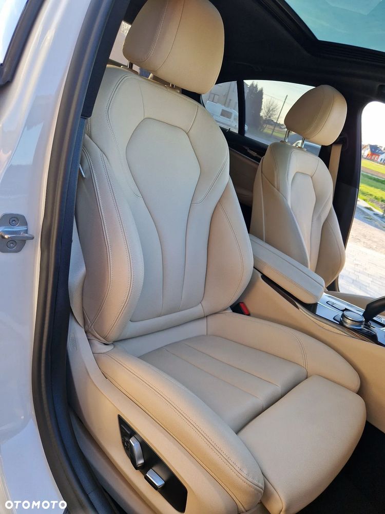 BMW Seria 5 530i Sport Line - 12