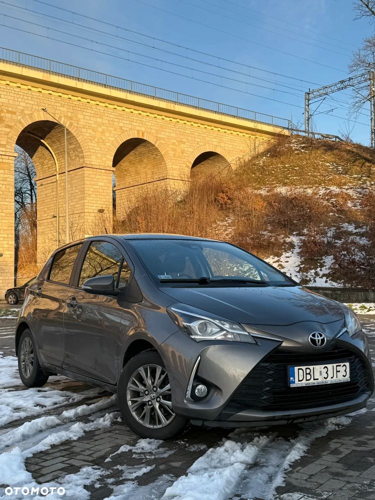 Toyota Yaris 1.5 Premium - 5