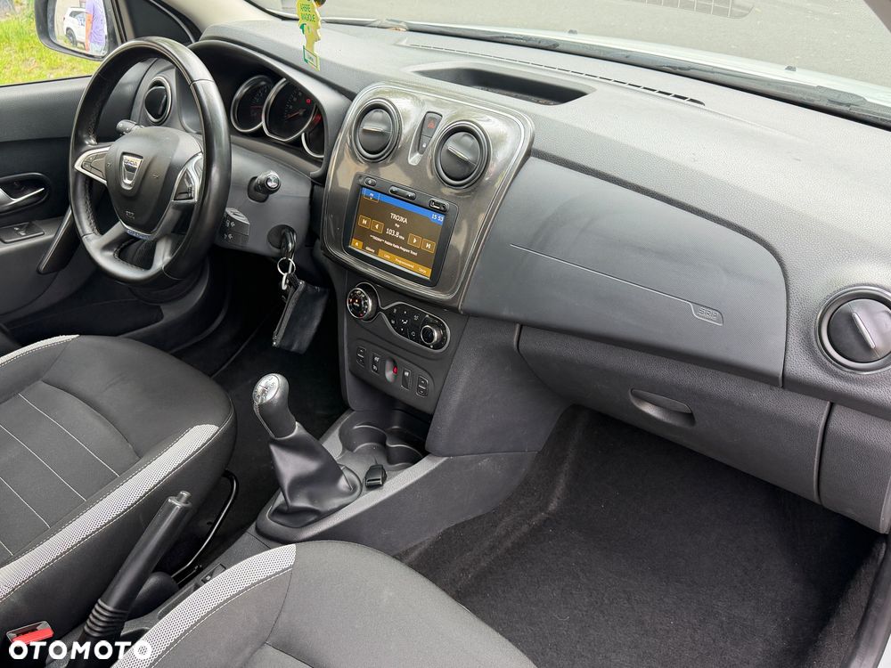 Dacia Logan 0.9 TCe Stepway S&S - 16