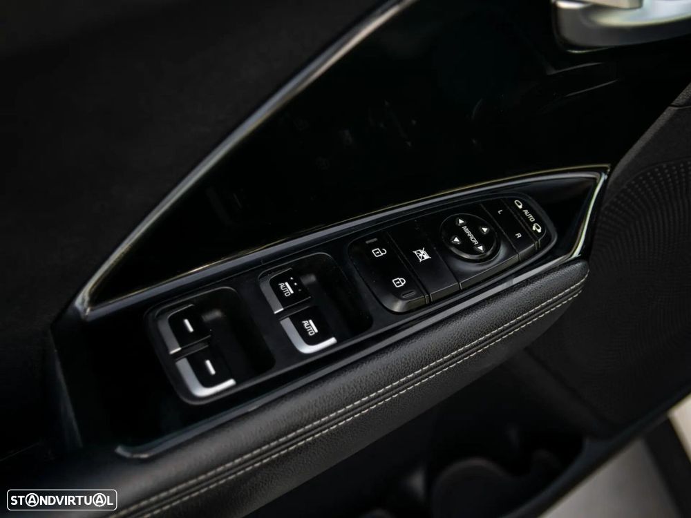 Kia Niro 1.6 GDi HEV Tech - 31