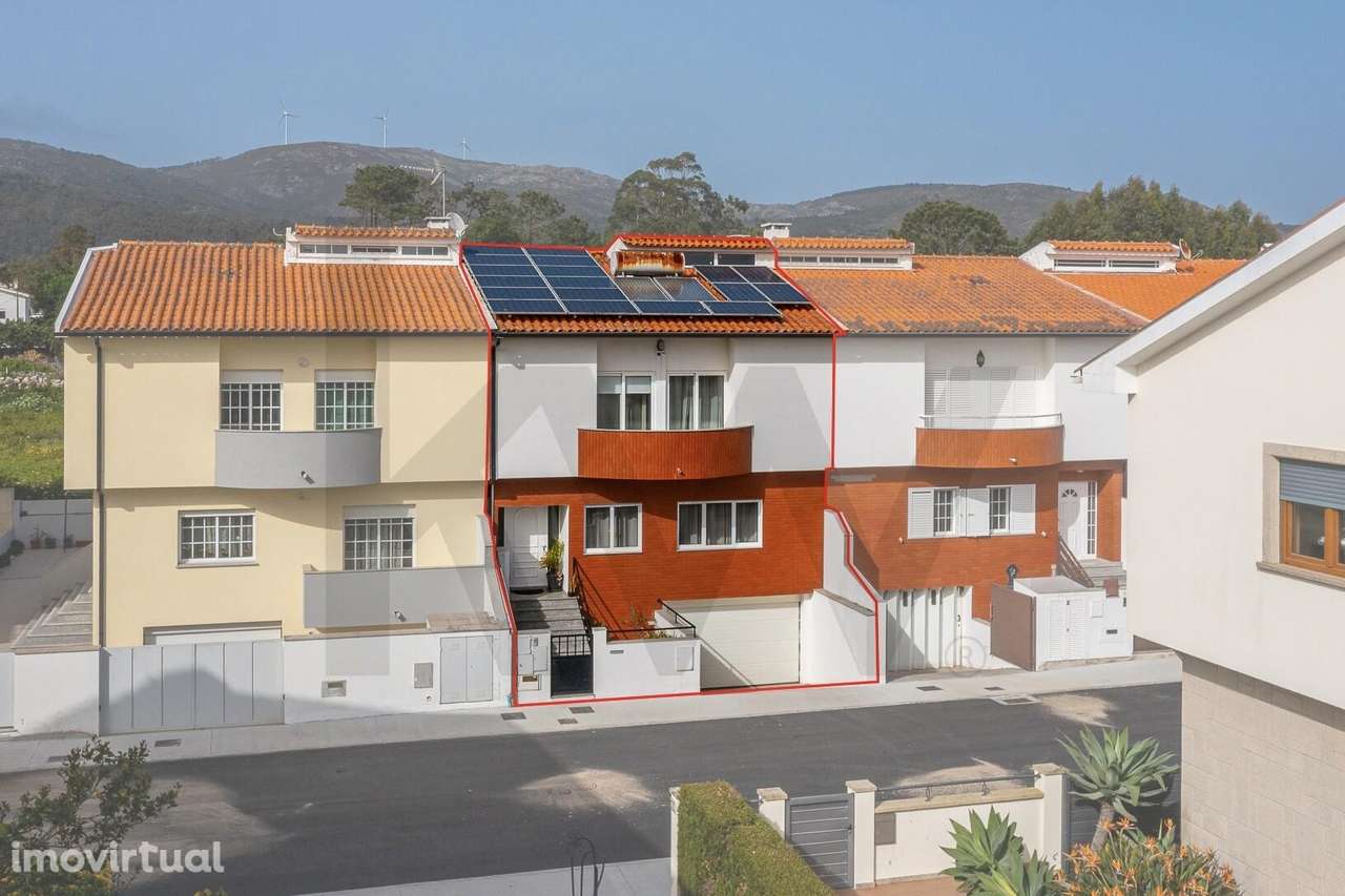 Moradia T4 em banda com terraço e garagem em Vila Praia de Âncora, Cam - Grande imagem: 2/48