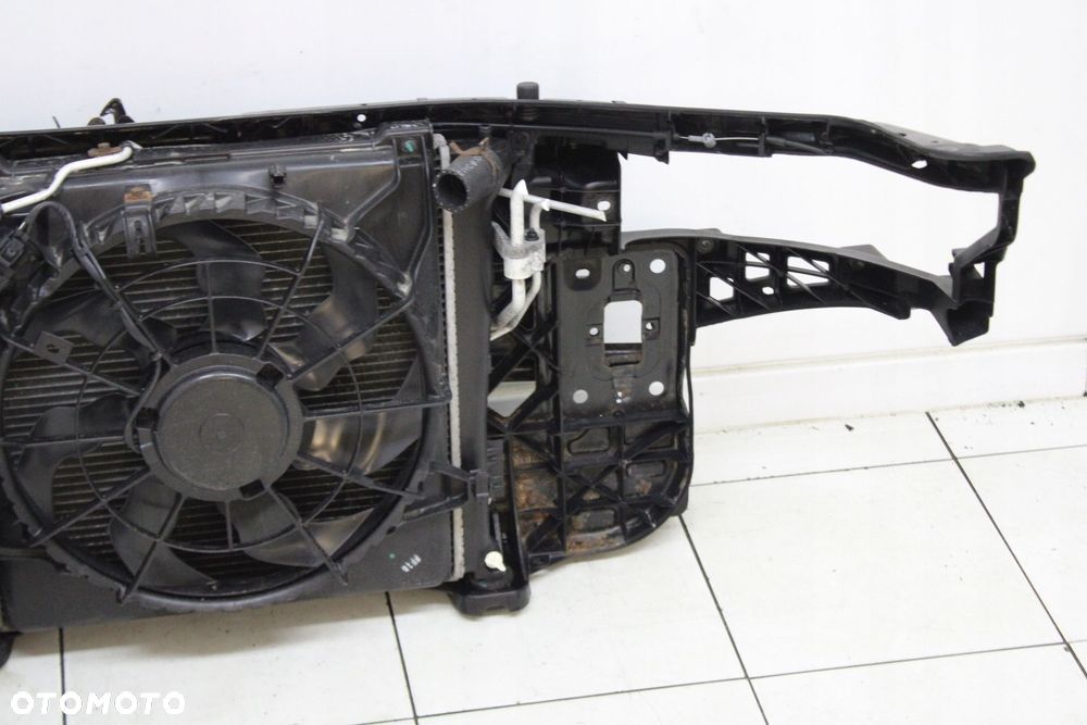 PAS PRZEDNI WZMOCNIENIE CHŁODNICE KIA CEED I LIFT 2009R- 1.6 CRDI AUTOMAT - 8