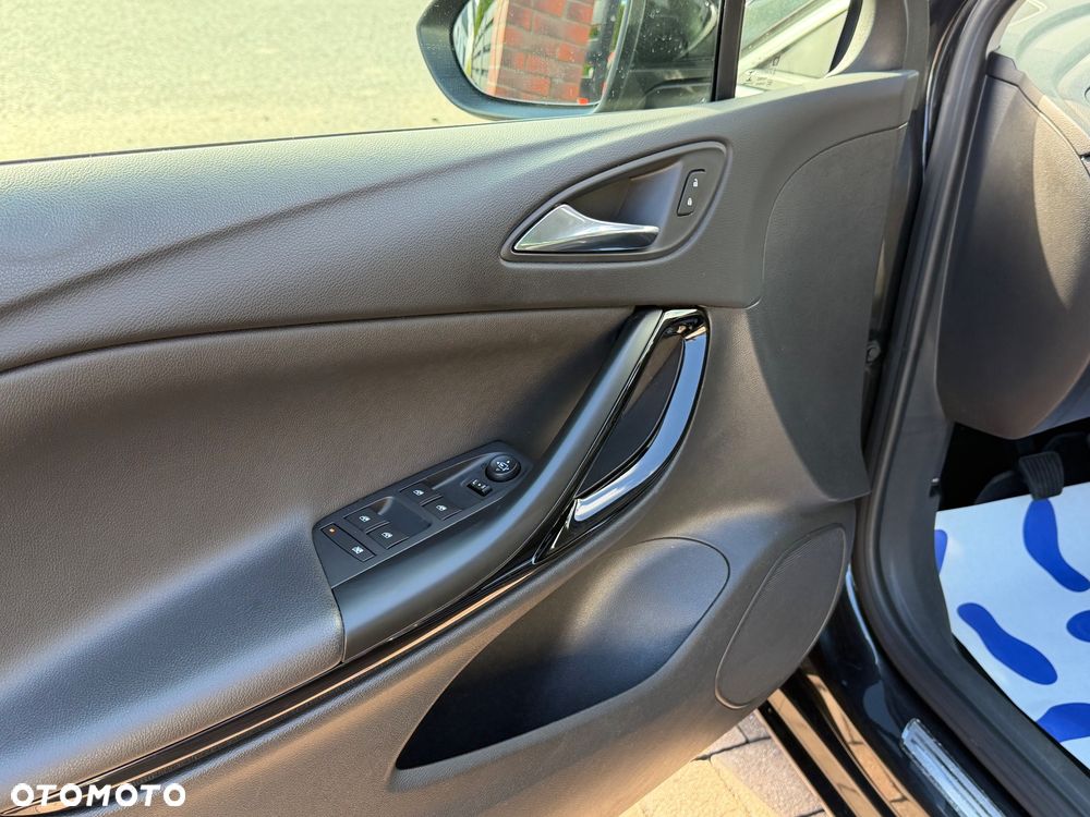 Opel Astra 1.4 Turbo Innovation - 26