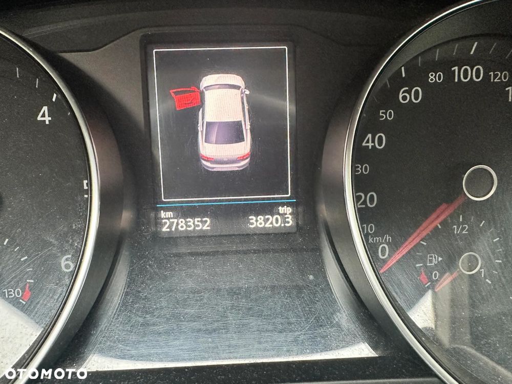 Volkswagen Passat 2.0 TDI SCR Comfortline - 6