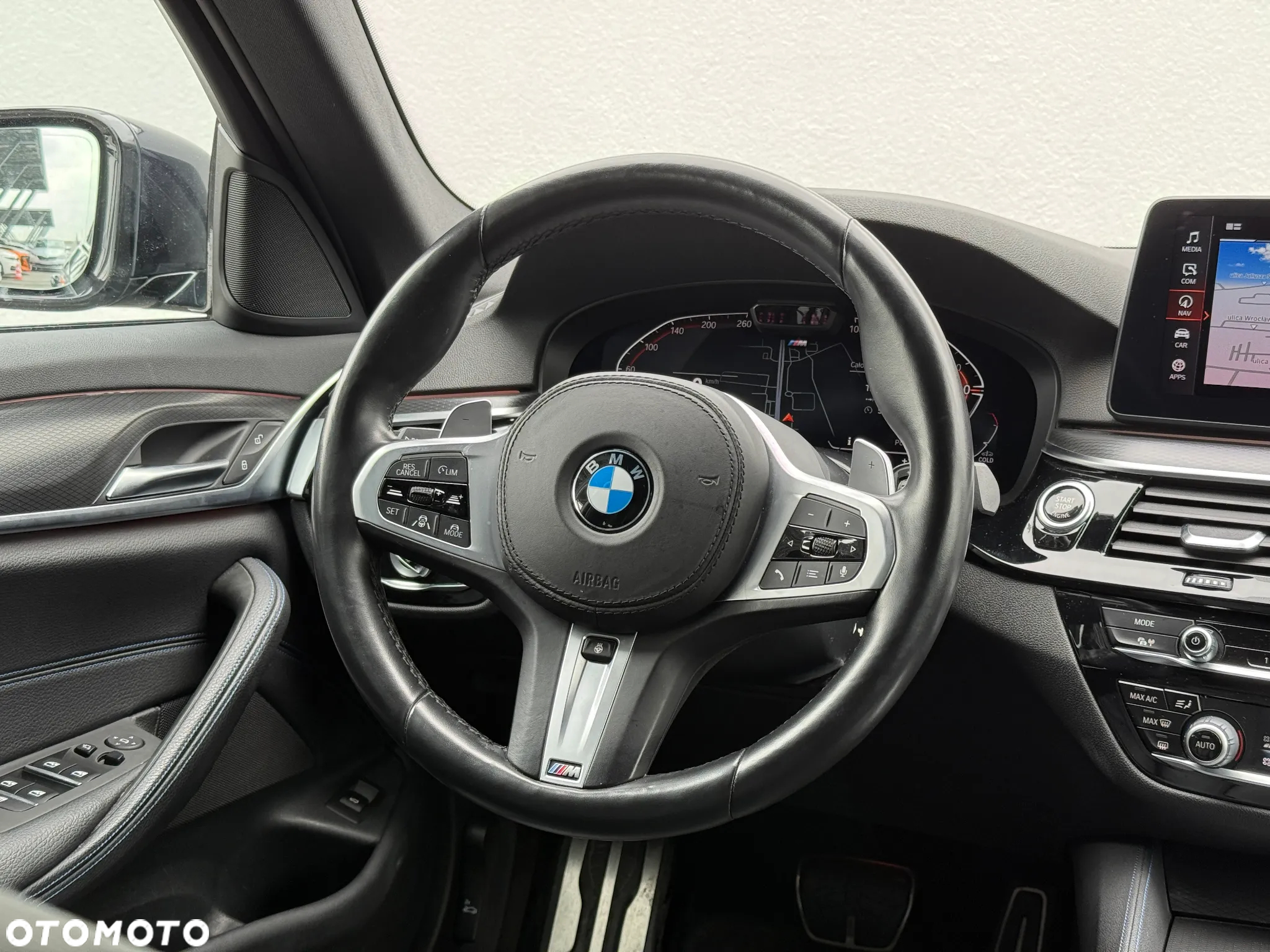 BMW Seria 5 530d xDrive M Sport sport - 13