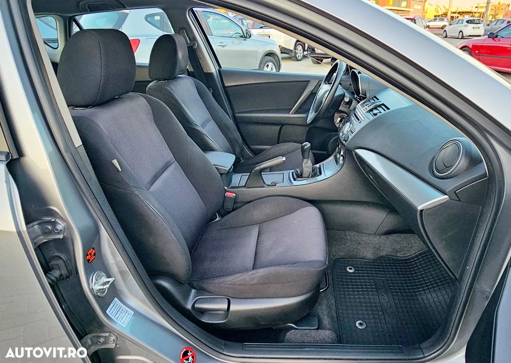 Mazda 3 - 9