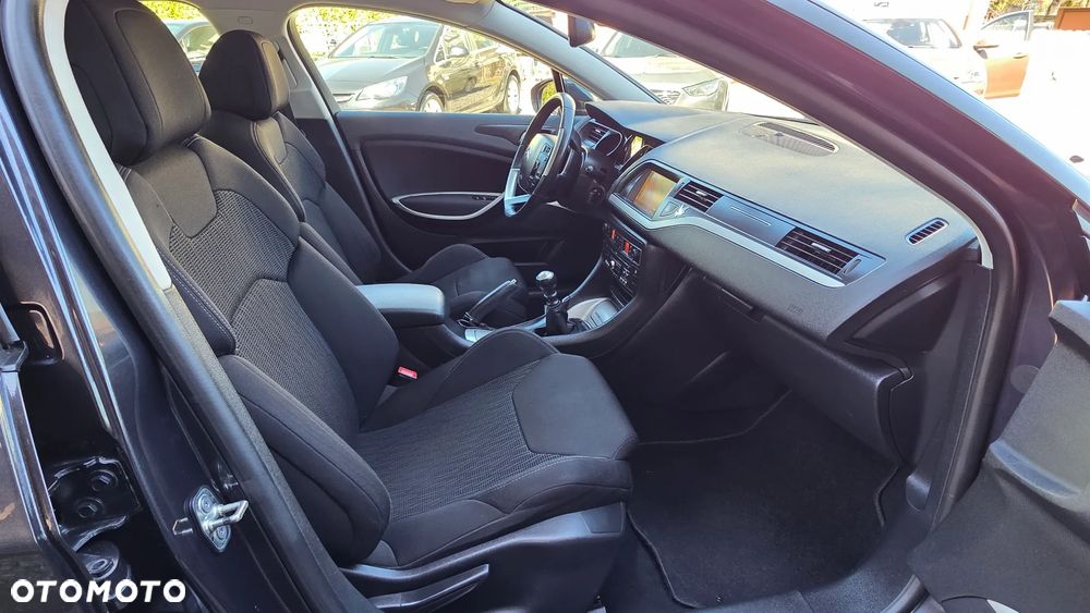 Citroën C5 2.0 HDi Dynamique Equilibre Navi - 8