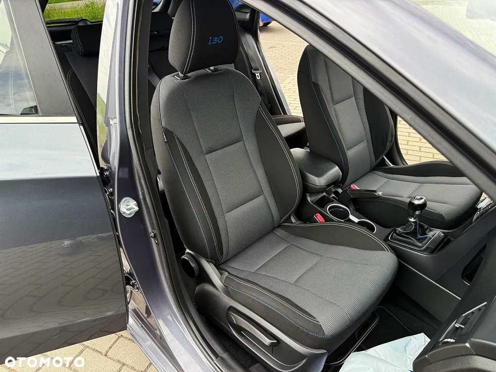 Hyundai i30 1.6 CRDi BlueDrive Go - 25