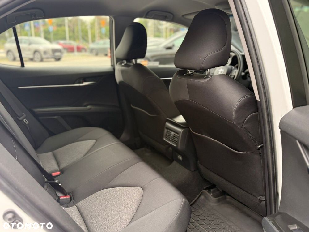 Toyota Camry 2.5 Hybrid Comfort CVT - 17