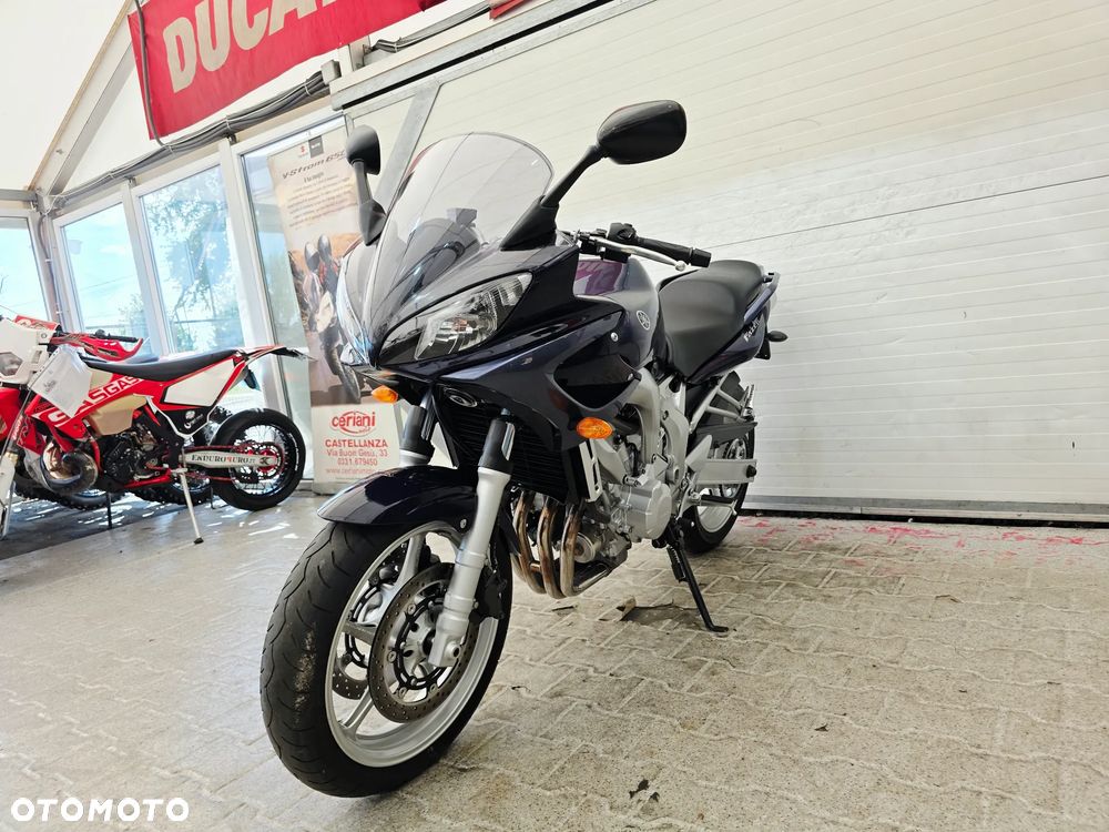 Yamaha FZ - 7