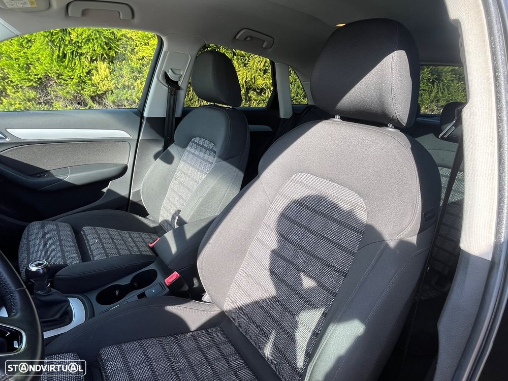 Audi Q3 2.0 TDI S-line - 10
