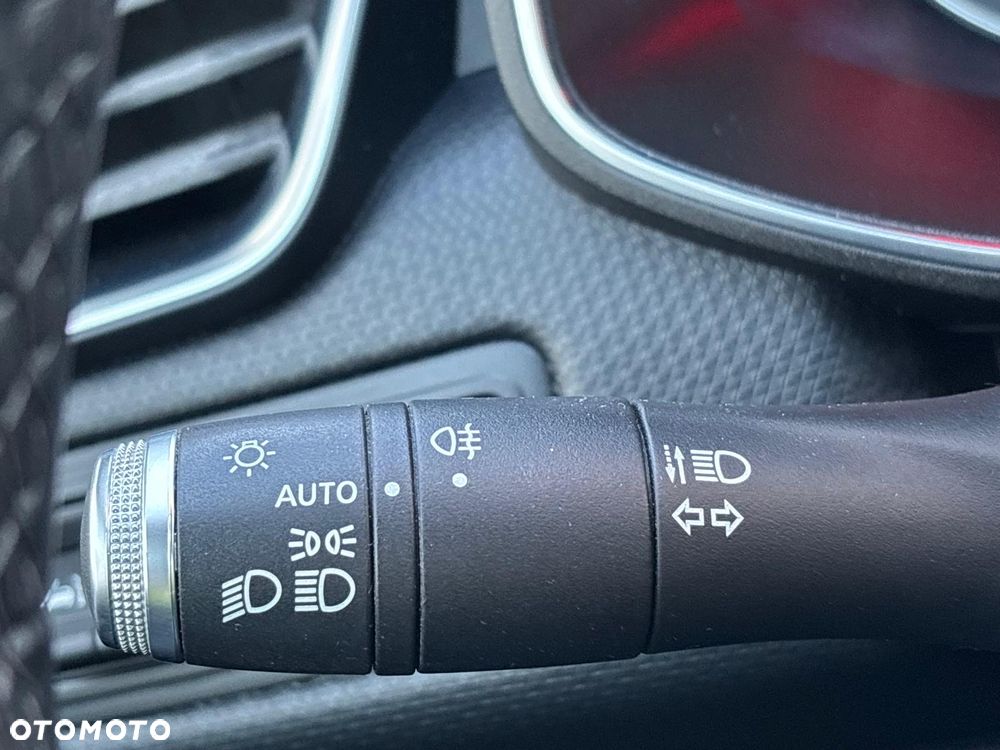 Renault Clio 1.0 TCe Intens - 18