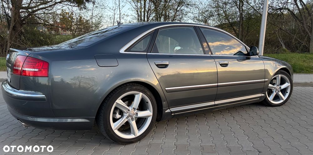 Audi A8 - 5