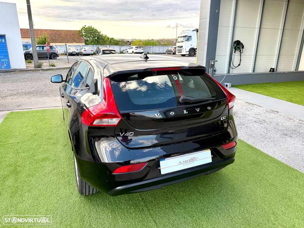 Volvo V40 2.0 D2 Momentum - 9