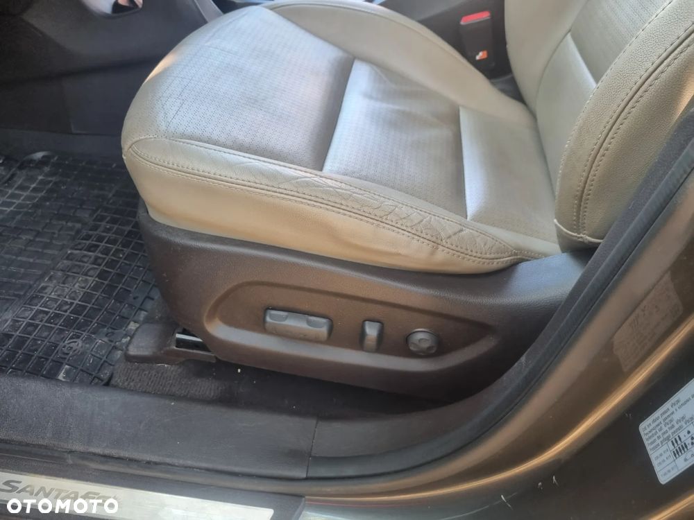 Hyundai Grand Santa Fe 2.2 CRDi Executive 7os - 17