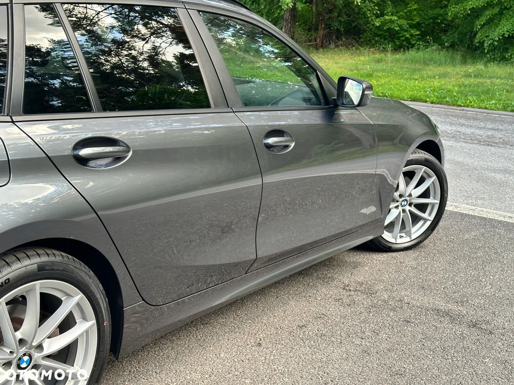 BMW Seria 3 320d xDrive MHEV Sport Line - 12
