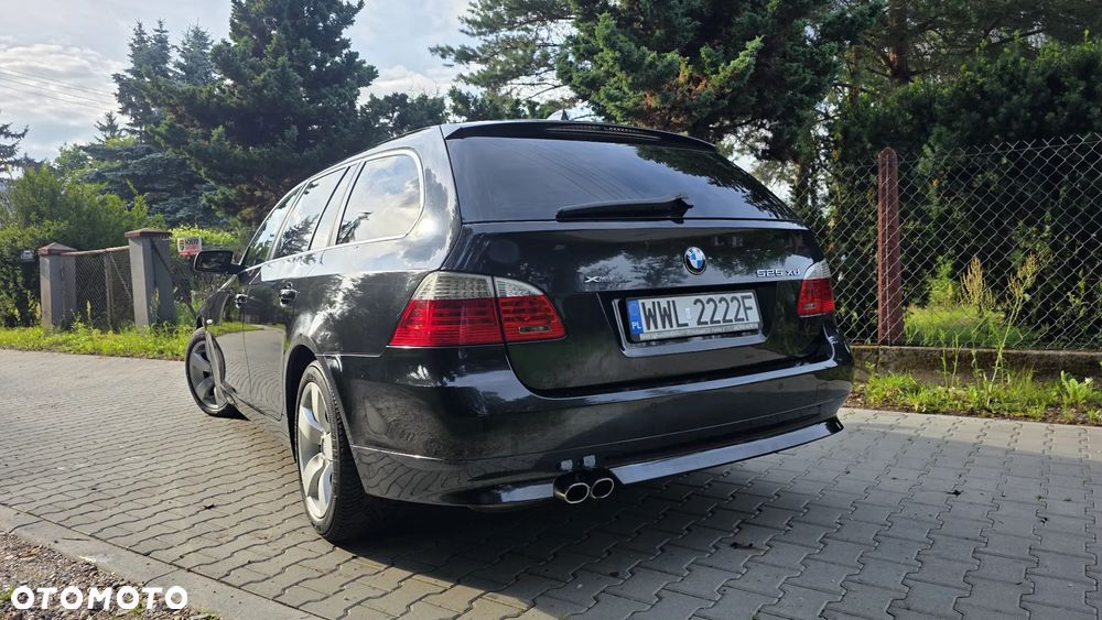 BMW Seria 5 525xd - 13