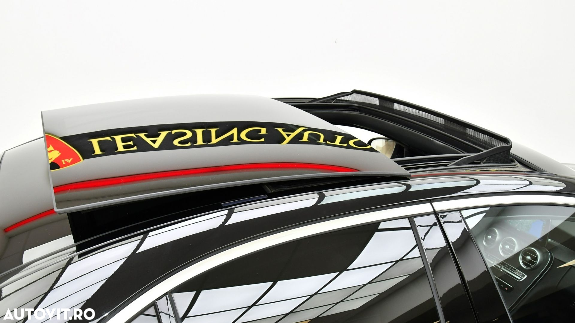 Mercedes-Benz C 300 e 4Matic 9G-TRONIC AMG Line - 30