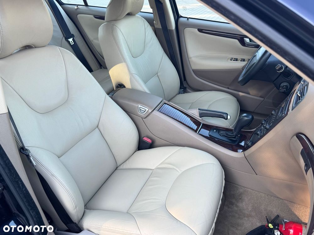 Volvo S60 2.4D Momentum - 30
