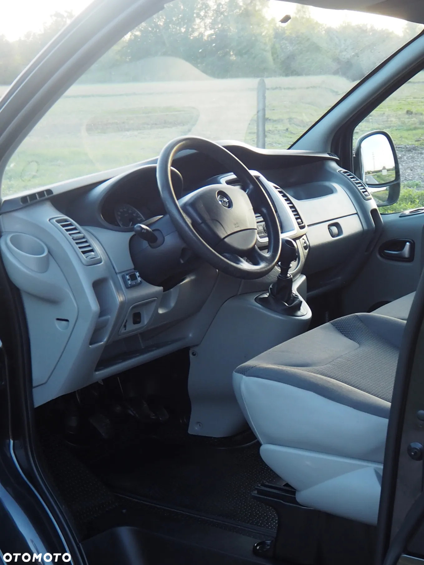 Opel Vivaro - 14