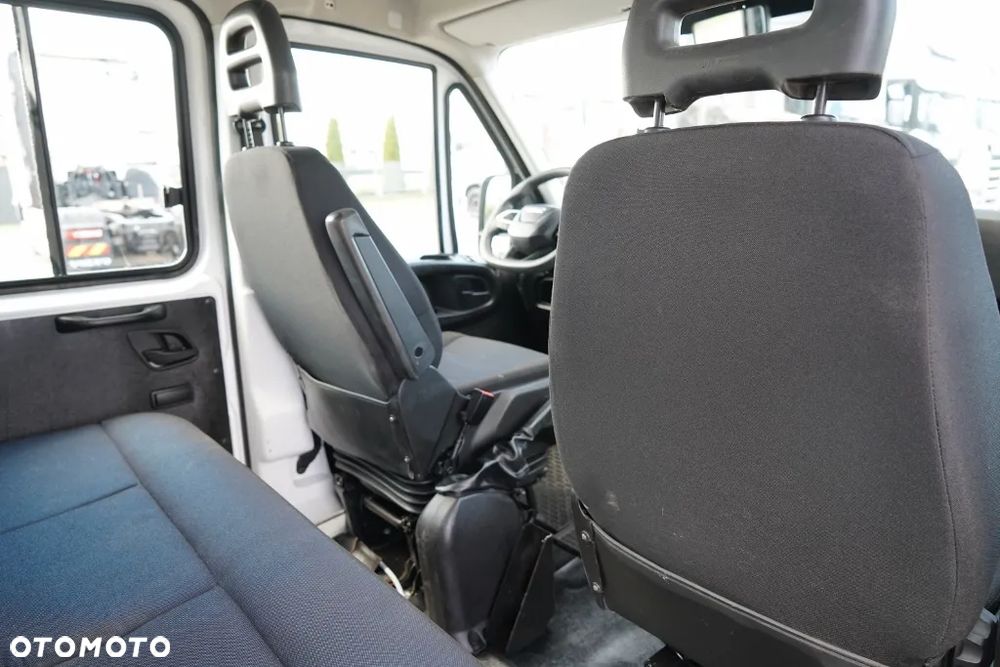 Iveco DAILY 35-140 / WYWROTKA ALUMINIOWA / BRYGADÓWKA 6 MIEJSC / BLIŹNIAK / MANUAL / SPROWADZONA / EURO 6 - 36