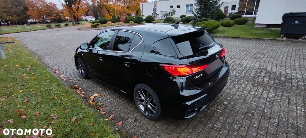 Lexus CT 200h F Sport Edition - 3