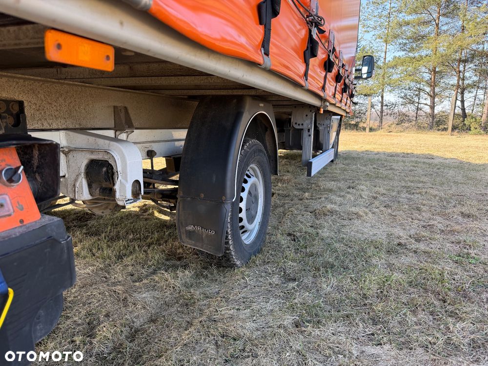 Mercedes-Benz Sprinter - 21