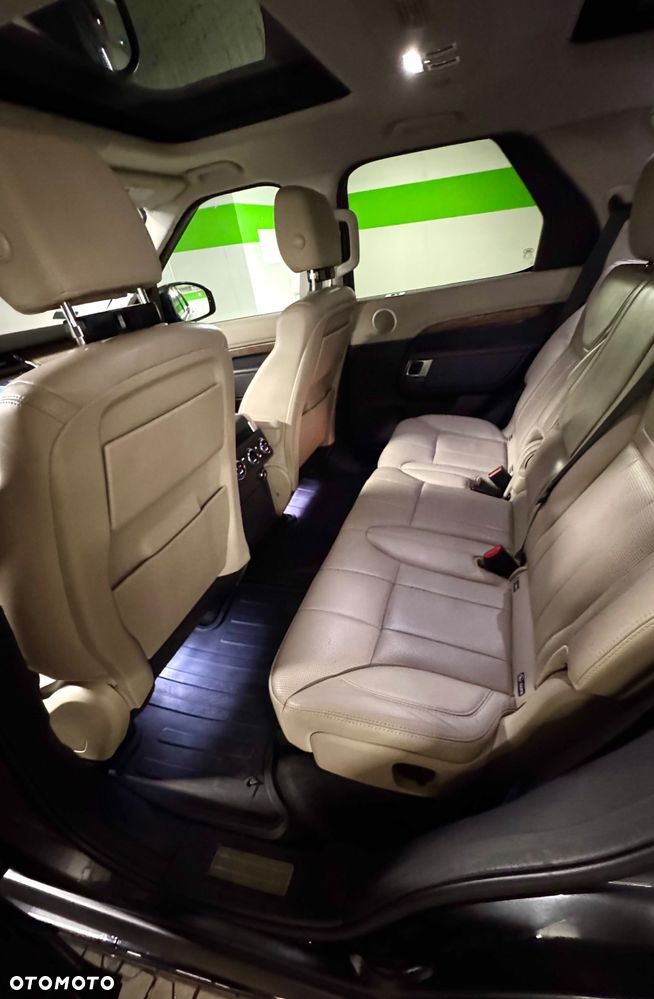 Land Rover Discovery V 3.0 Si6 HSE - 19