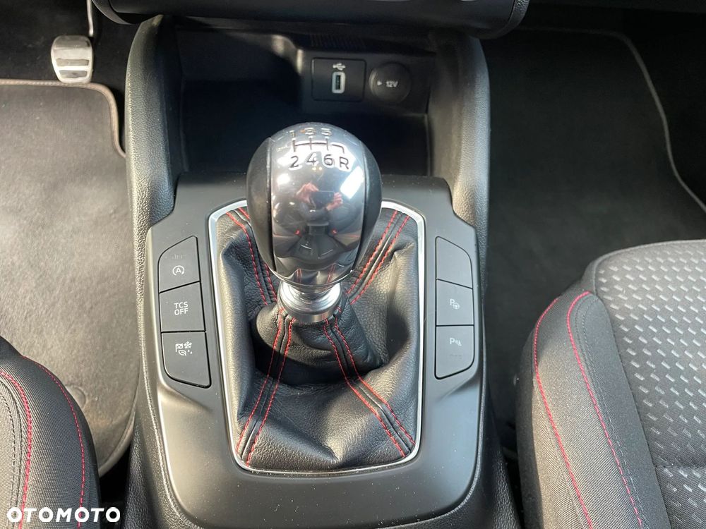 Ford Focus 1.0 EcoBoost Start-Stopp-System ST-LINE DESIGN - 10