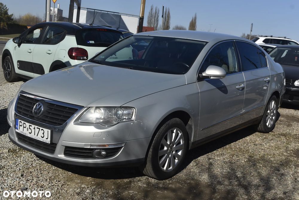 Volkswagen Passat 1.4 TSI BlueMotion Technology Business Edition - 1