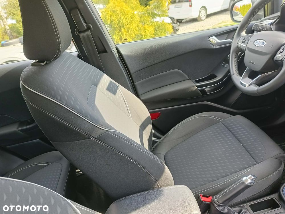 Ford Fiesta 1.1 S&S TITANIUM - 20