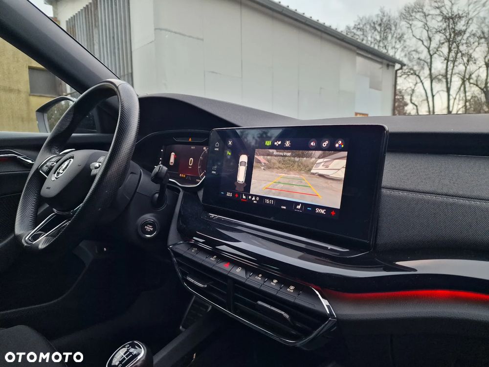 Skoda Octavia 2.0 TDI Sportline - 17