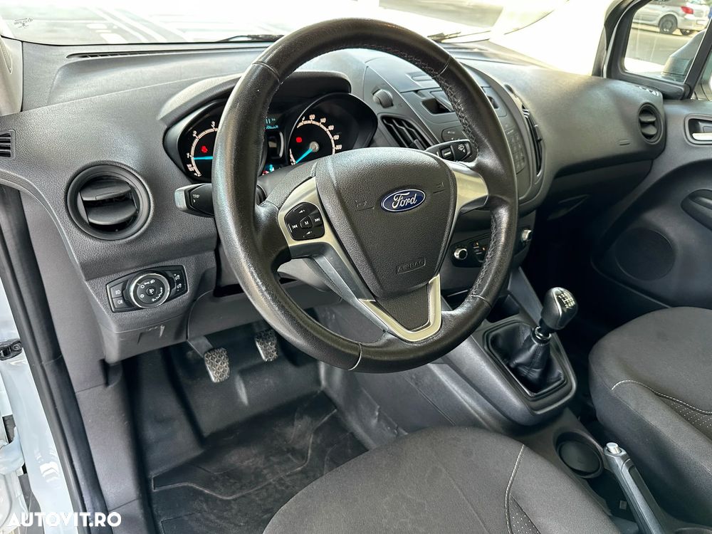 FORD Courier 2020 — imagine 15
