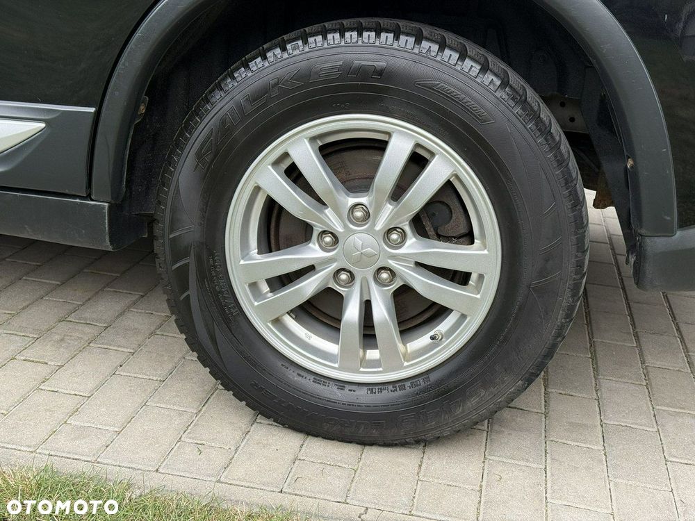 Mitsubishi Outlander - 5