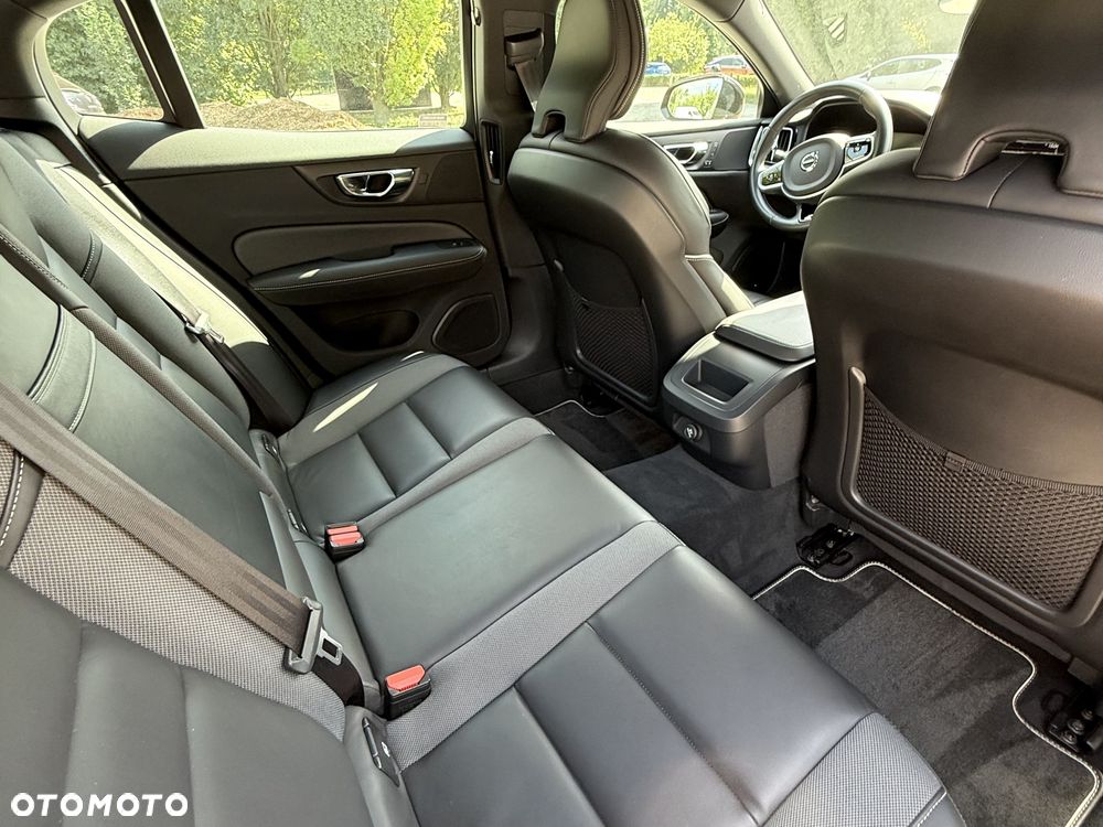 Volvo S60 T4 R-Design - 16