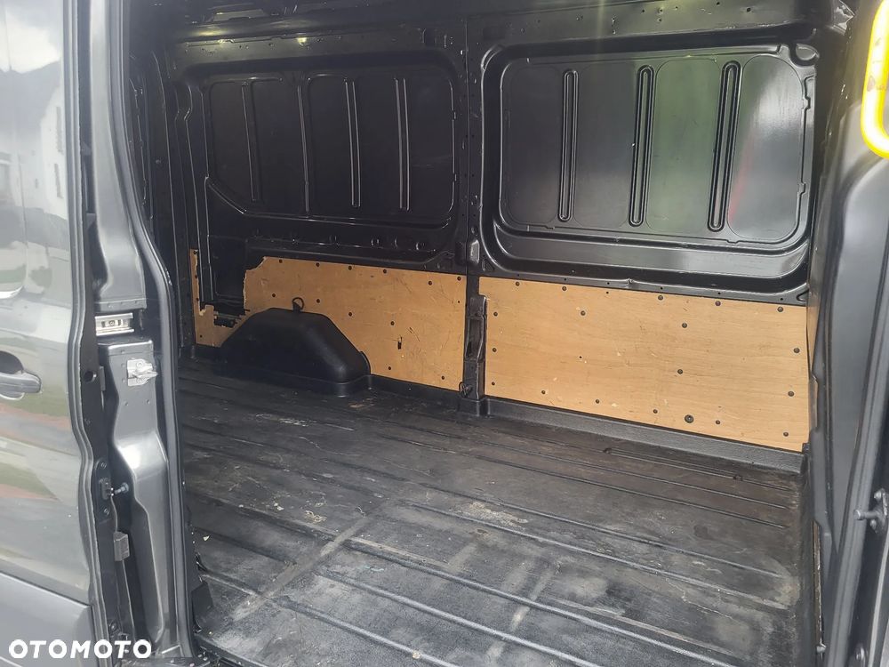 Ford Transit - 9