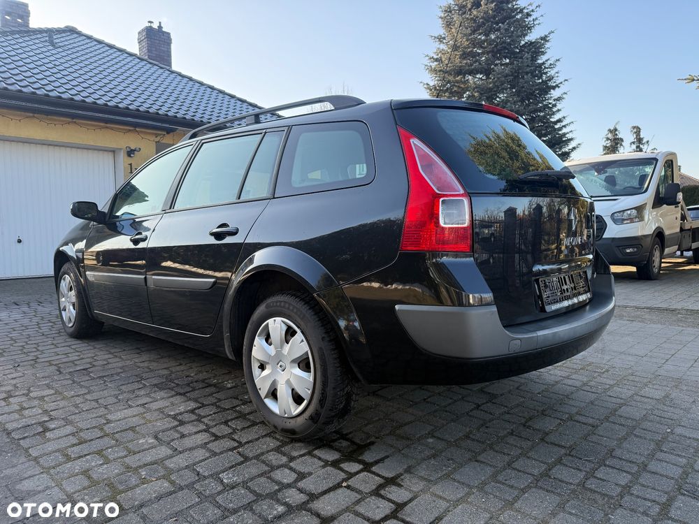 Renault Megane 1.6 Avantage - 8