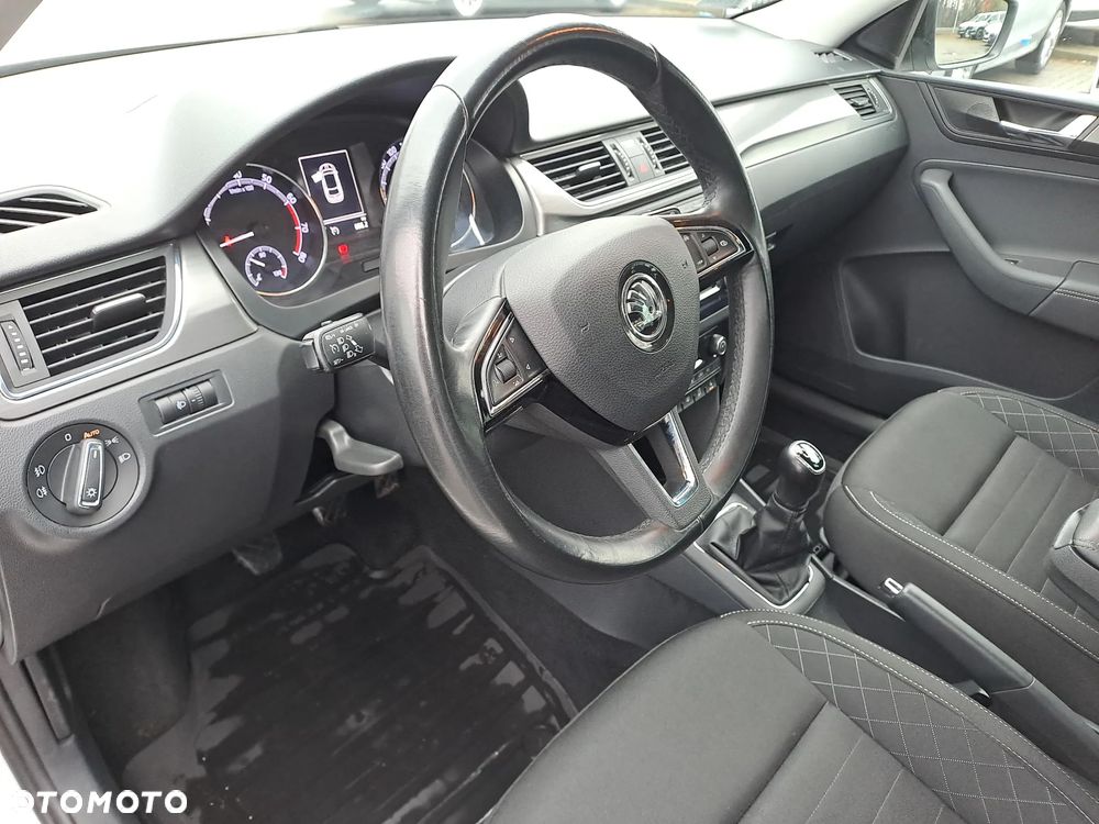 Skoda RAPID Spb 1.0 TSI Style - 14