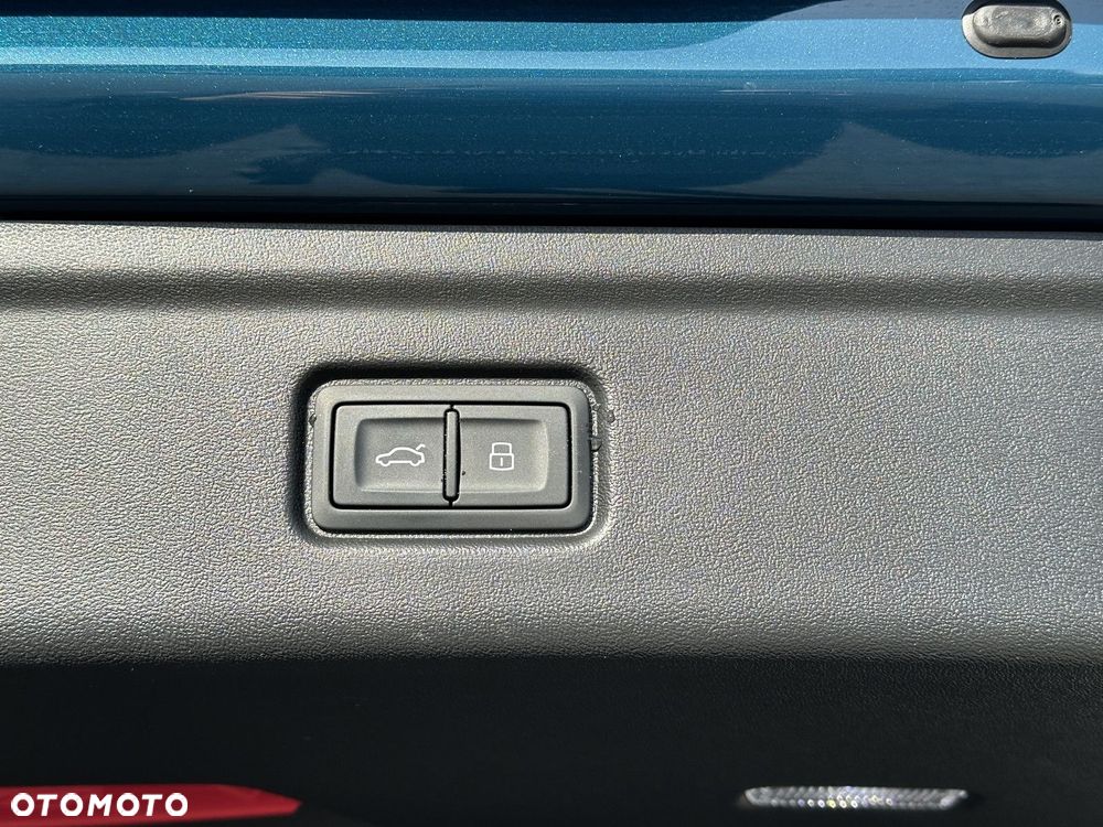 Audi A6 Sportback e-tron - 11