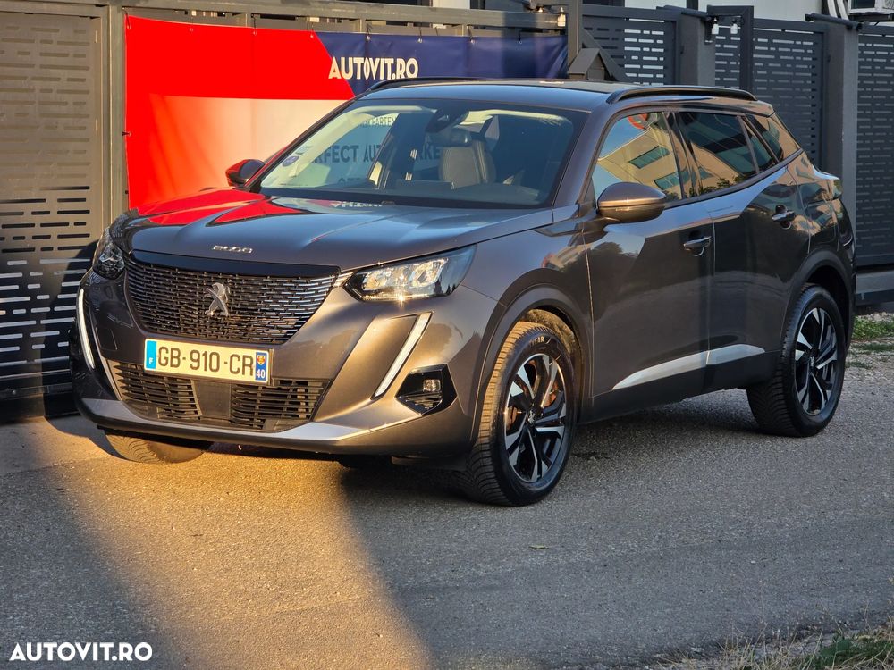 Peugeot 2008 PureTech 130 EAT8 GT - 11