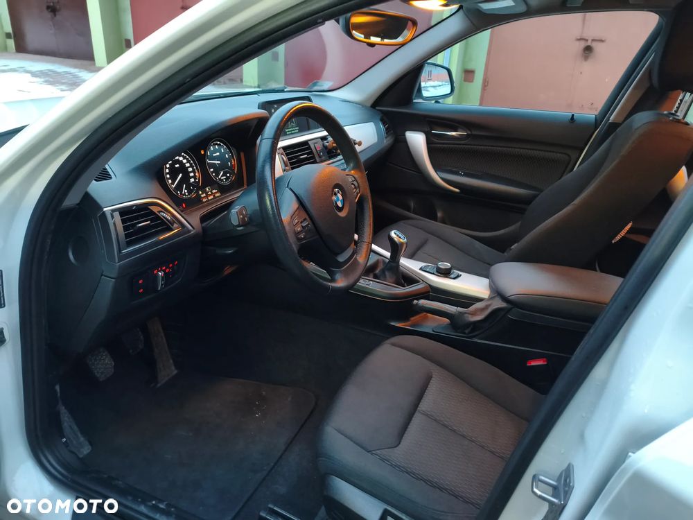 BMW Seria 1 118i Edition Metropolitan - 11