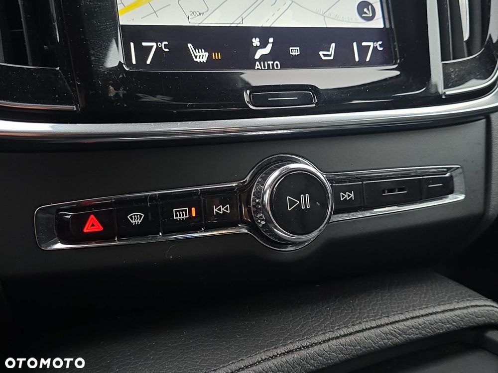 Volvo S90 T4 Momentum - 21