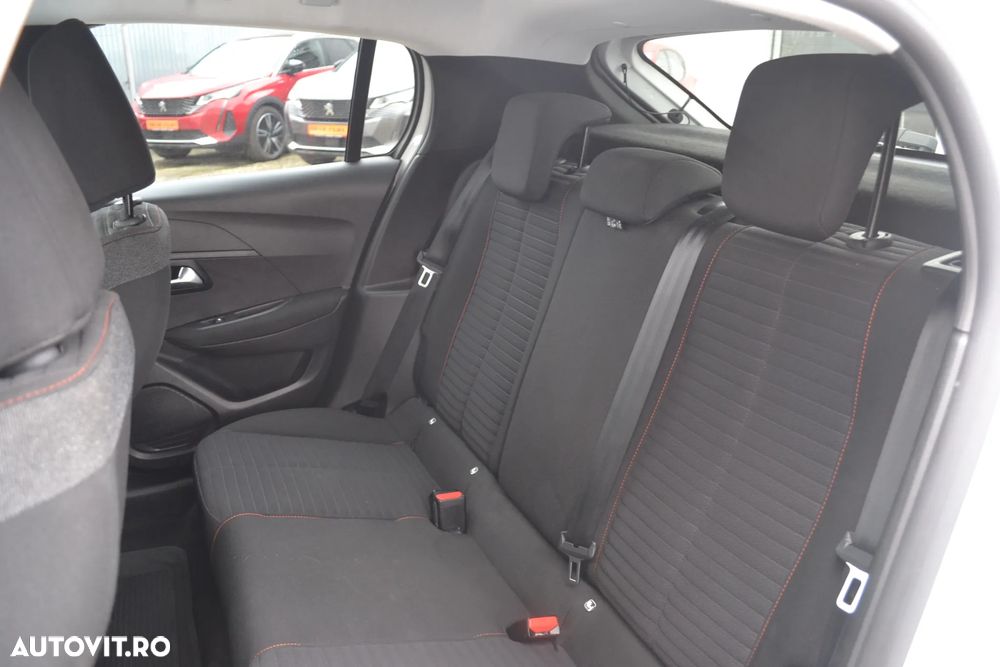 Peugeot 208 1.2 L PureTech STT Active Pack - 12