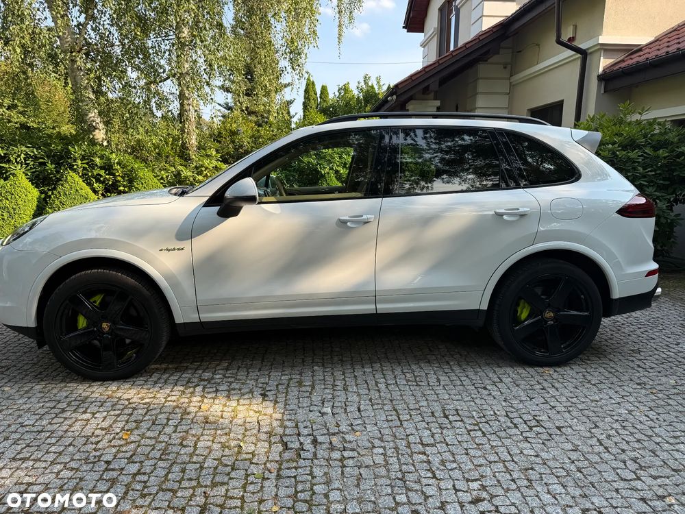 Porsche Cayenne - 2